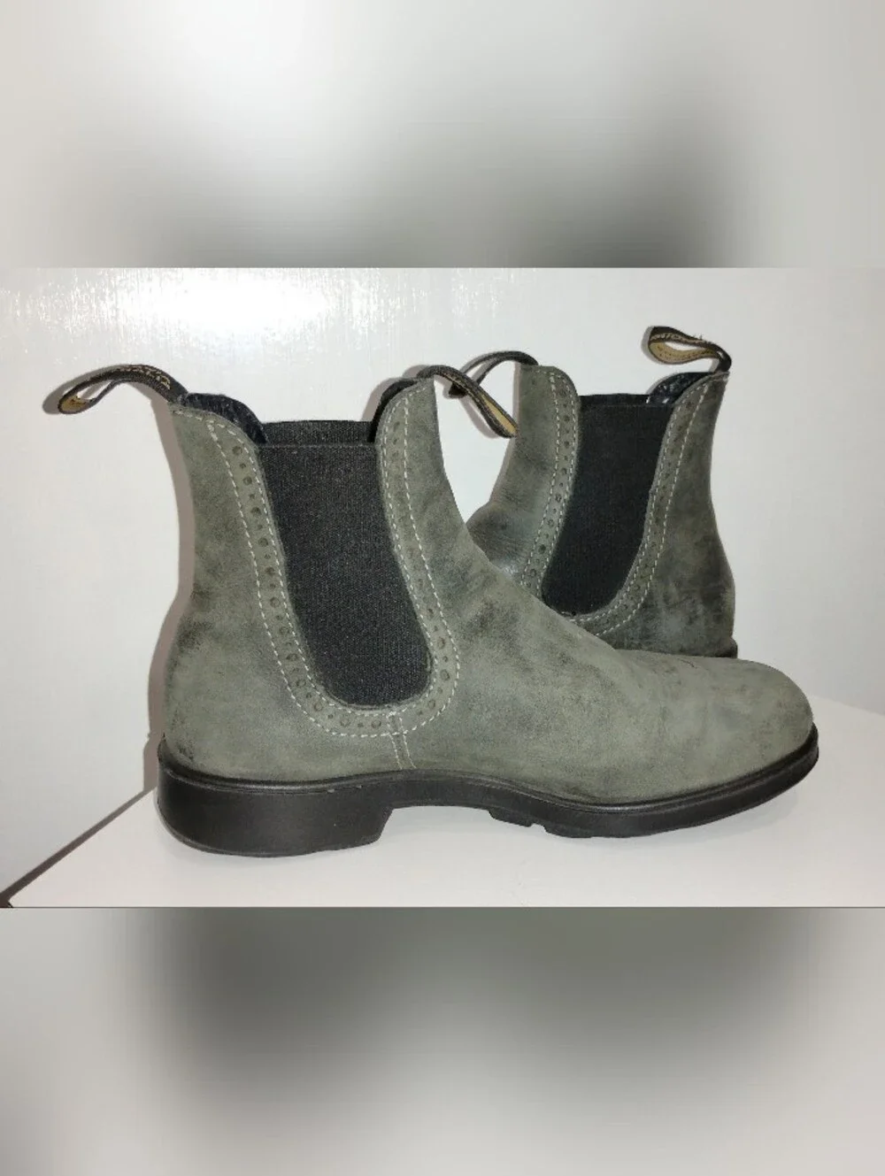 BLUNDERSTONE SUEDE CHELSEA BOOTS